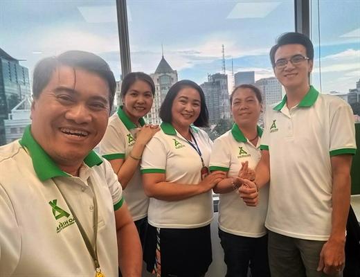 Nhà cái cá cược cá độ uy tín Nổ hũ, Bắn Cá và Game Bài Cwin.com-XM-phan-hong-xe